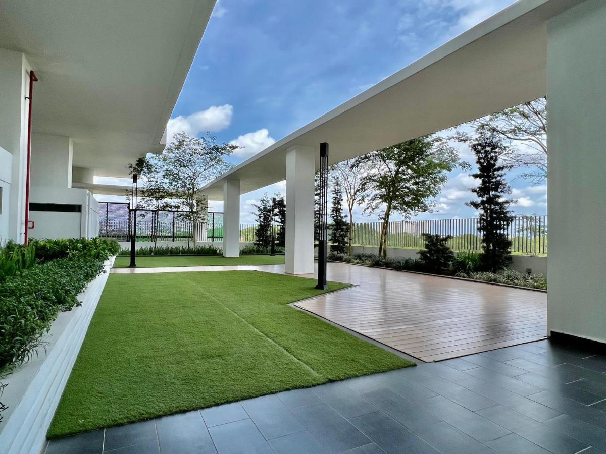 Royale Cottage Midvalley Netflix Pools 4 Pax Johor Bahru Exterior photo